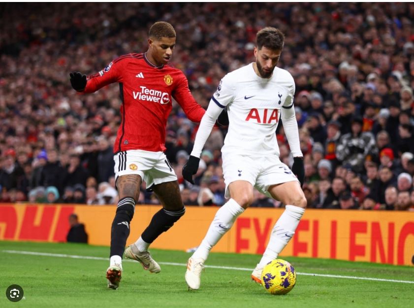 Marcus Rashford đã mất bóng 21 lần trận này
